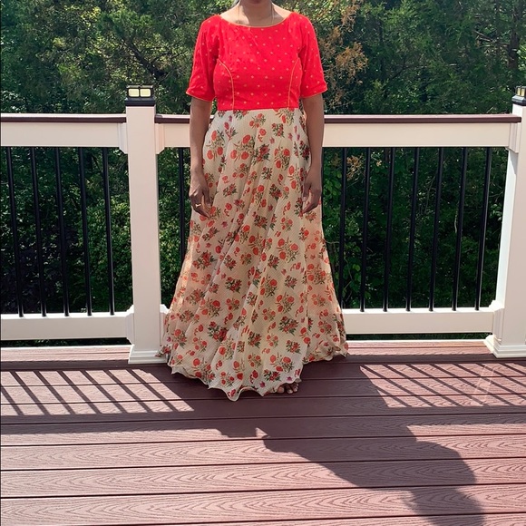 Floor length long frock - Picture 1 of 3